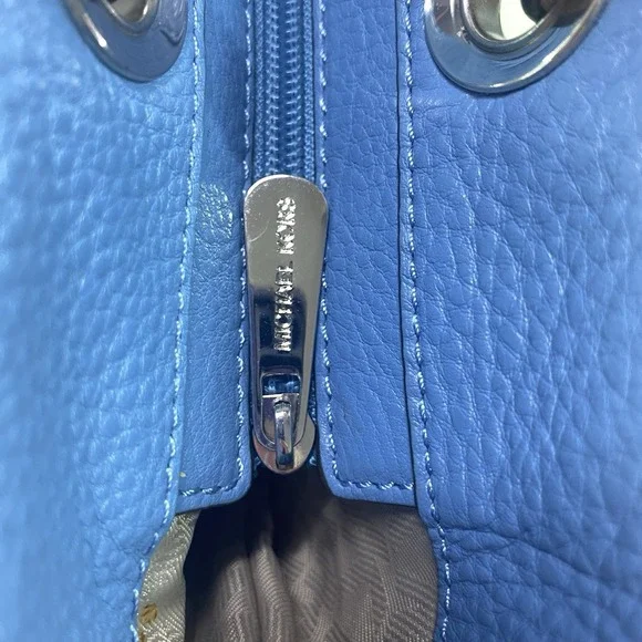 Michael Kors MK Designer Light Blue Leather Tote Hand Bag Purse Great Condition - Picture 11 of 16